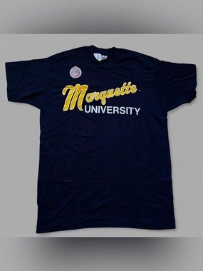 NWT Vintage 90’s Marquette University NCAA Navy Singlestitch T-Shirt. Size XL.